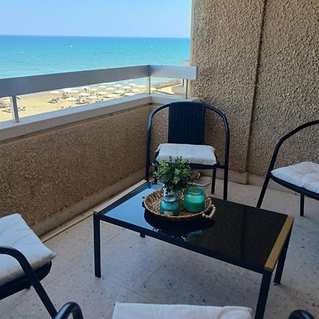 Apollon Sea View Beachfront Ap 302 Larnaca Exteriör bild