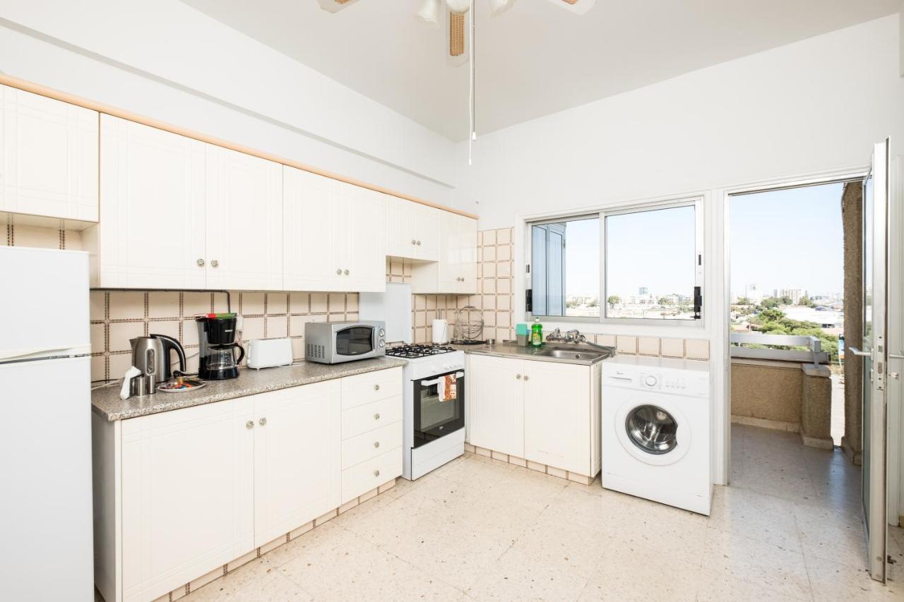Apollon Sea View Beachfront Ap 302 Larnaca Exteriör bild